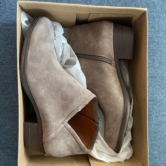 Like New - Lucky Brand Brindle Oiled Suede Boots - Size 10 - Picture 5 of 8